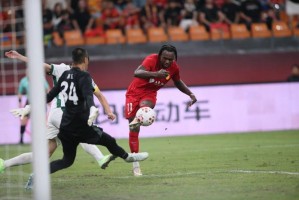 九游-中超首赛季保级无悬念，重庆铜梁龙俱乐部满意主帅刘建业表现